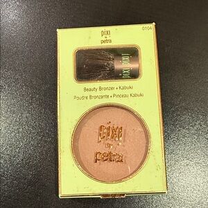 Pixi by Petra Bronzer Duo with Kabuki Brush - Bronze & Gold Accents